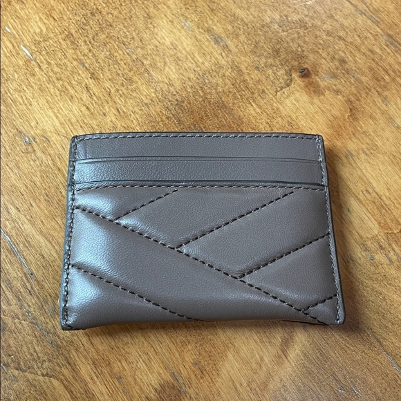 Tory Burch Kira Chevron Card Case Wallet In Classic Taupe NWT - Picture 3 of 10